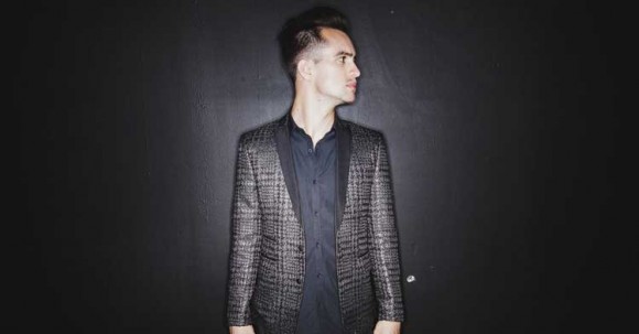 PANIC AT THE DISCO VICTORIOUS SINGLE