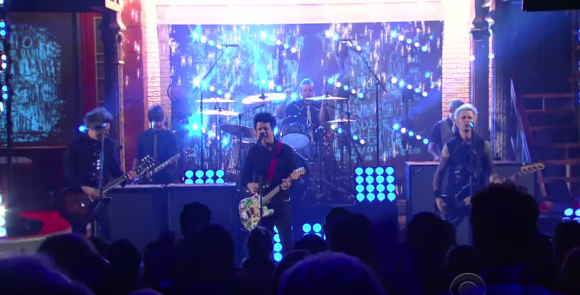 GREEN DAY LATE NGHT SHOW WITH STEPHEN COLBERT STILL BREATHING